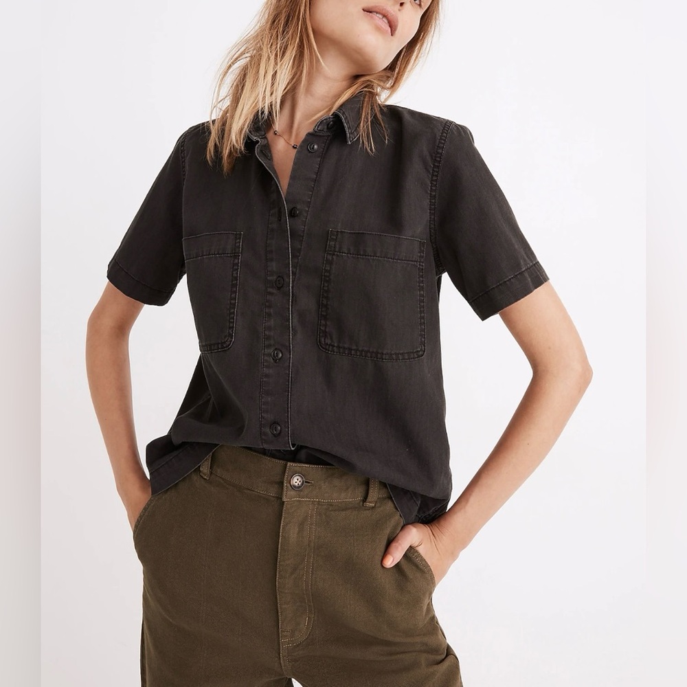 Denim Short-Sleeve Button-Up Shirt in Lunar Wash